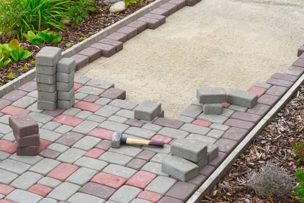 Best Driveway Paving Contractor  in Lake In The Hls, IL